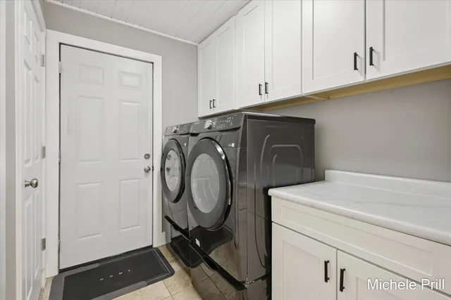 $875,000 | 9877 Brumm River Drive, Nashville, MI 49073