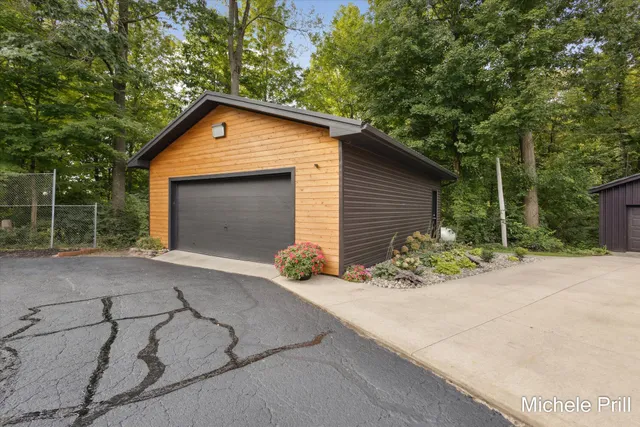 $875,000 | 9877 Brumm River Drive, Nashville, MI 49073