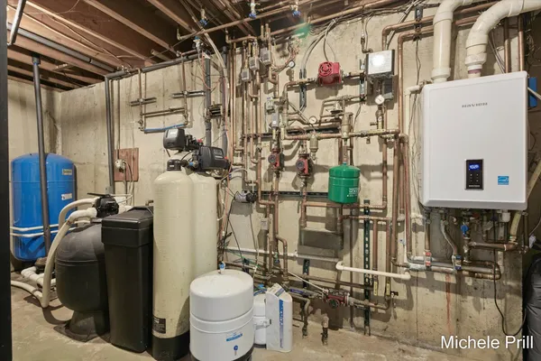 $850,000 | 9877 Brumm River Drive, Nashville, MI 49073