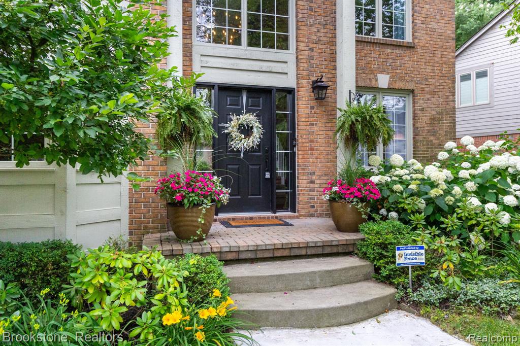 3845 Beechcrest Road Rochester Hills, MI 48309 - Photo 4 of 93
