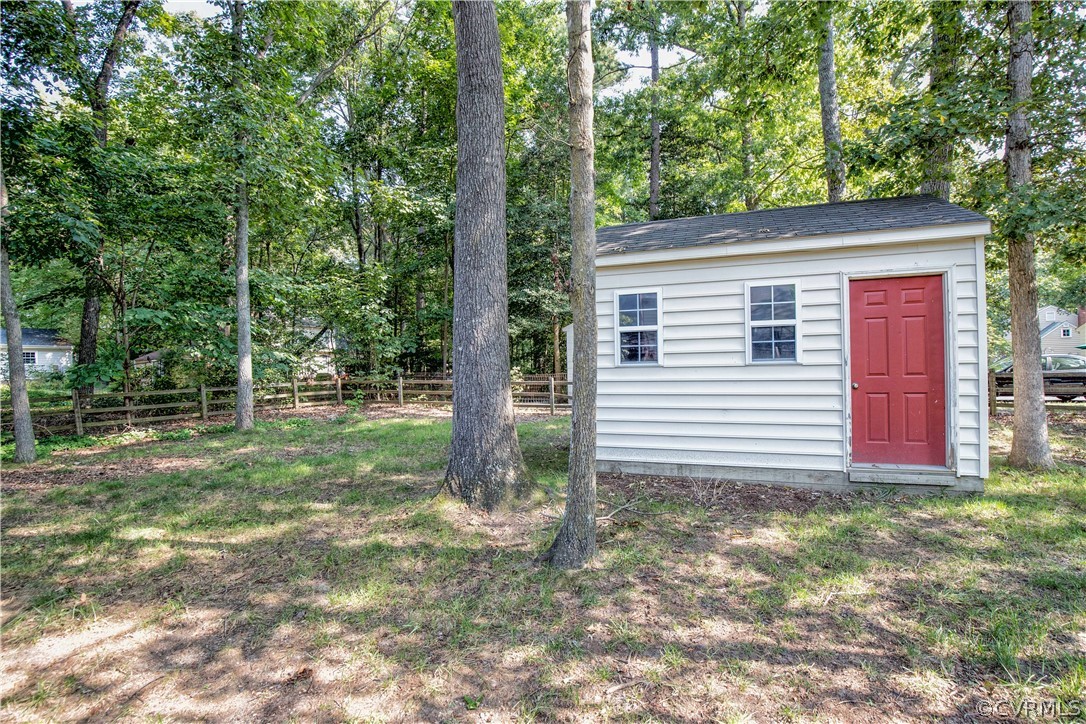 807 Dawnwood Road Midlothian, VA 23114 - Photo 34 of 37 a view of a house with yard and a tree