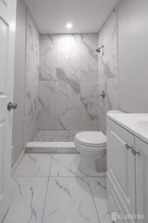 $375,000 | 11 Alabama Court, Matawan, NJ 07747