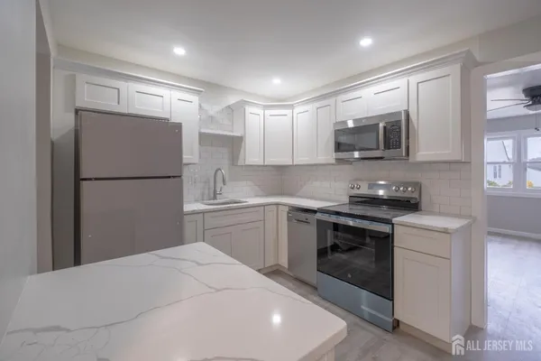 $375,000 | 11 Alabama Court, Matawan, NJ 07747