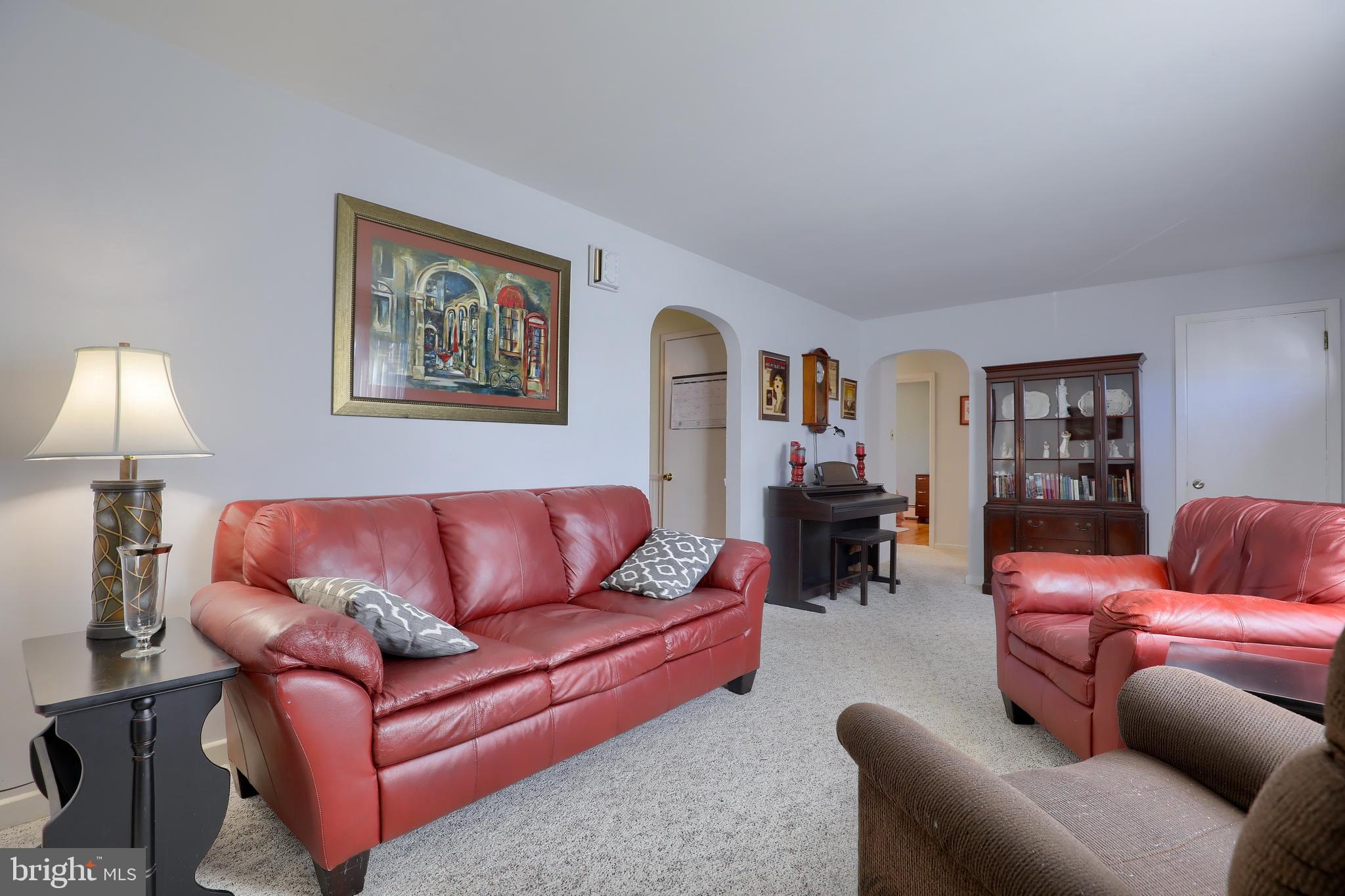 321 Owl Hill Road Lititz, PA 17543 - Photo 3 of 24 Living Room
