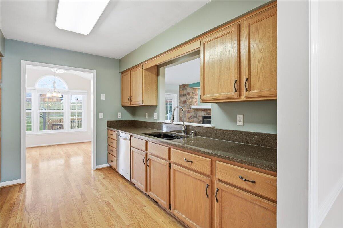 5508 Rome Drive Roanoke, VA 24019 - Photo 8 of 46 09-5508 Rome Dr-9