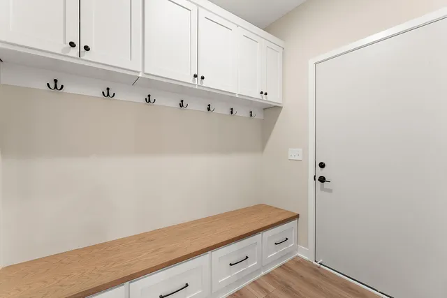 $465,000 | 2452 County Rd D West, Roseville, MN 55113