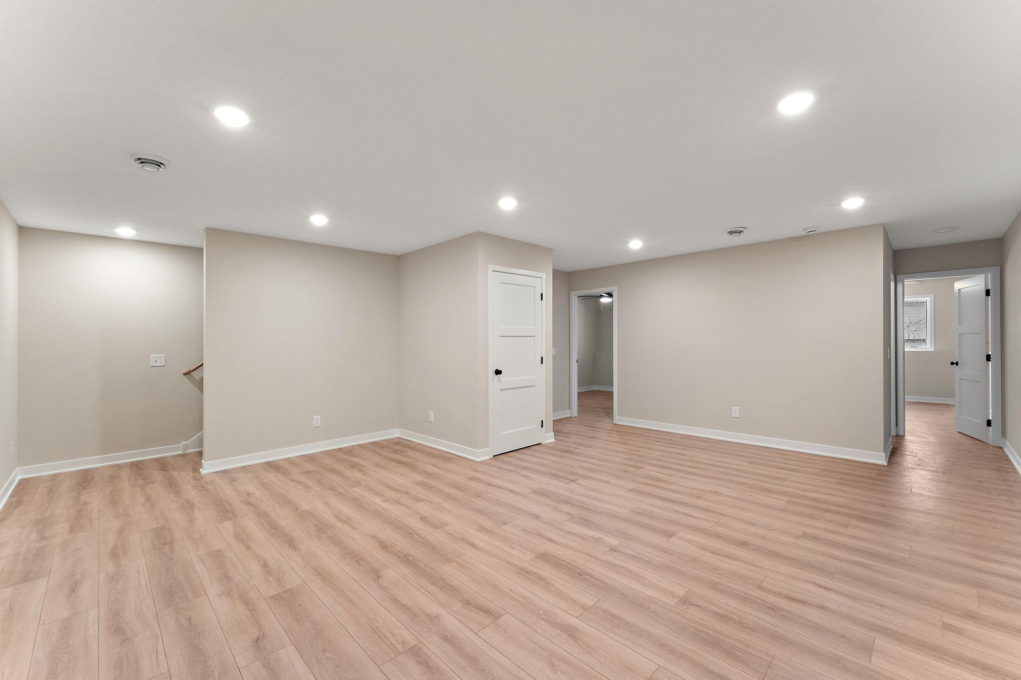 2452 County Rd D West Roseville, MN 55113 - Photo 20 of 32