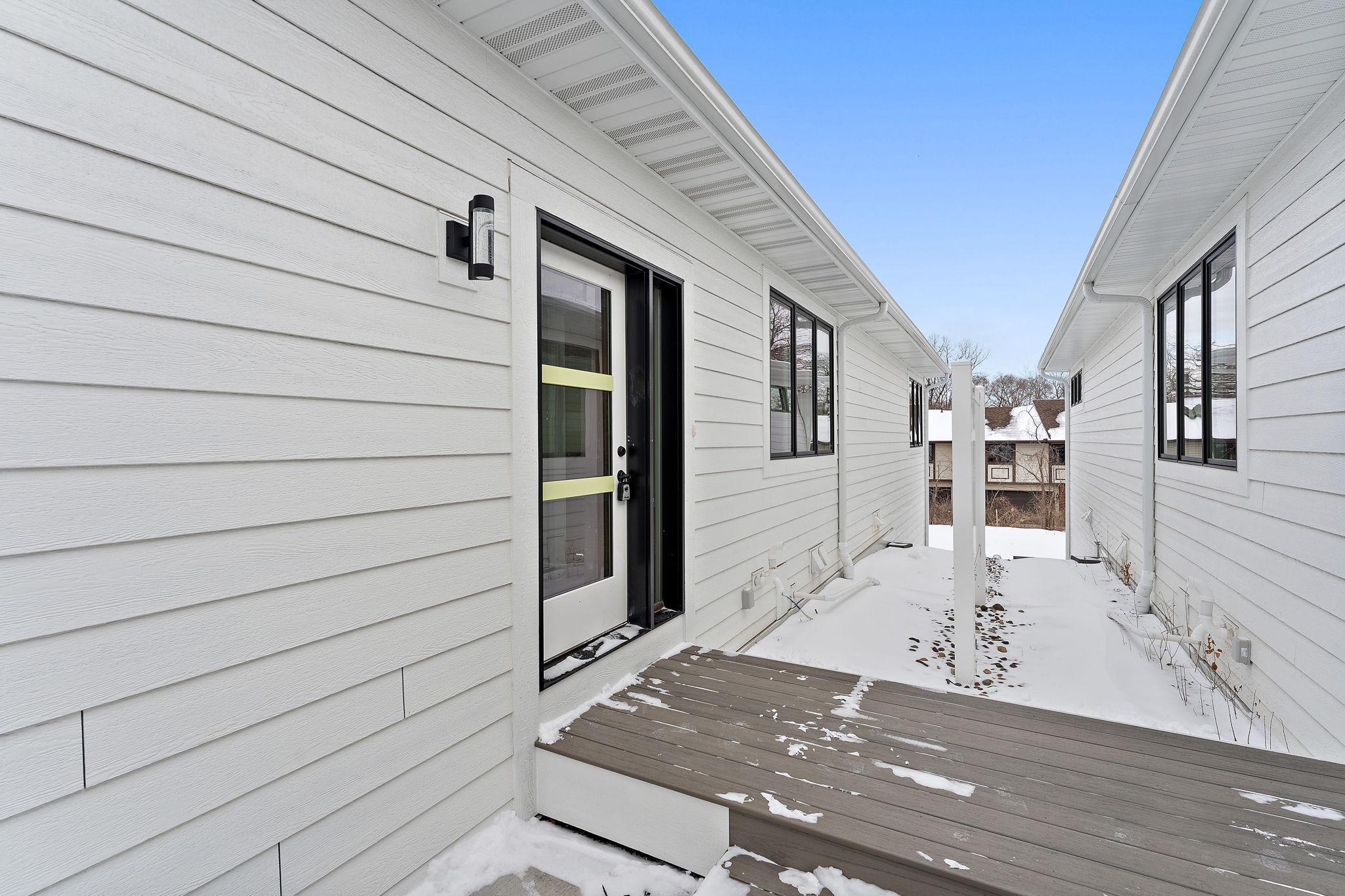 2452 County Rd D West Roseville, MN 55113 - Photo 29 of 32