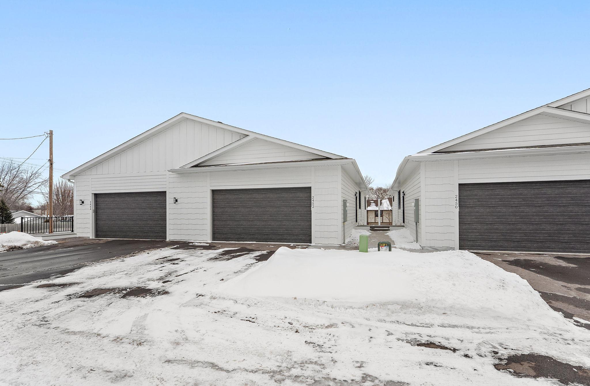 2452 County Rd D West Roseville, MN 55113 - Photo 30 of 32