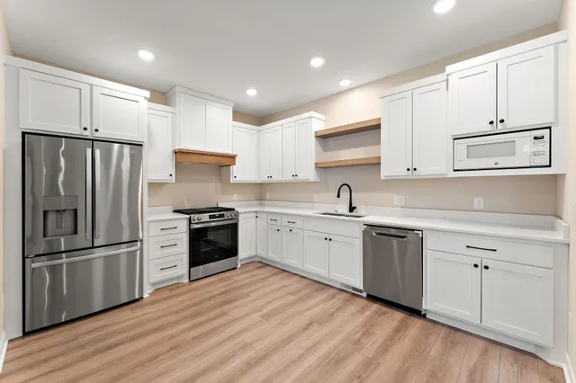 $465,000 | 2452 County Rd D West, Roseville, MN 55113