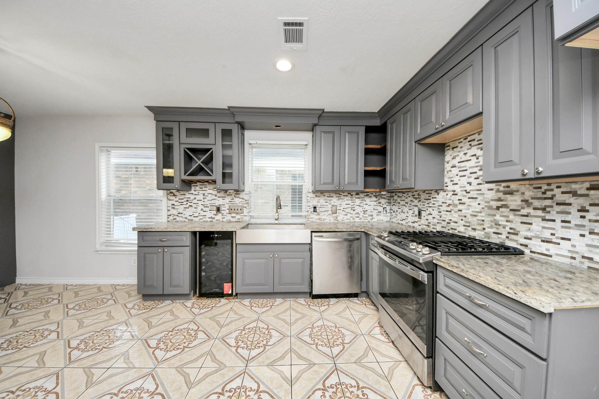 1910 Fallow Lane Houston, TX 77049 - Photo 6 of 23