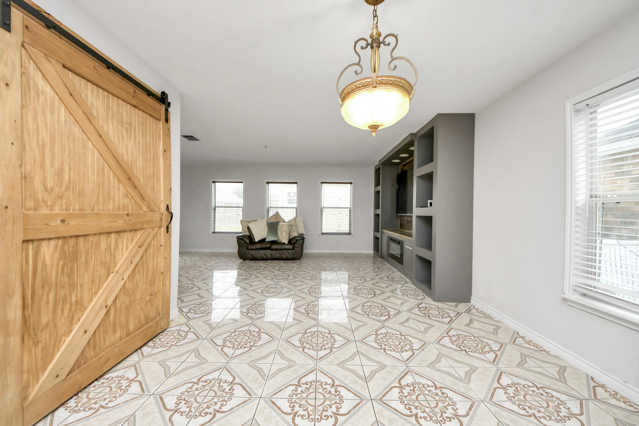 1910 Fallow Lane Houston, TX 77049 - Photo 8 of 23