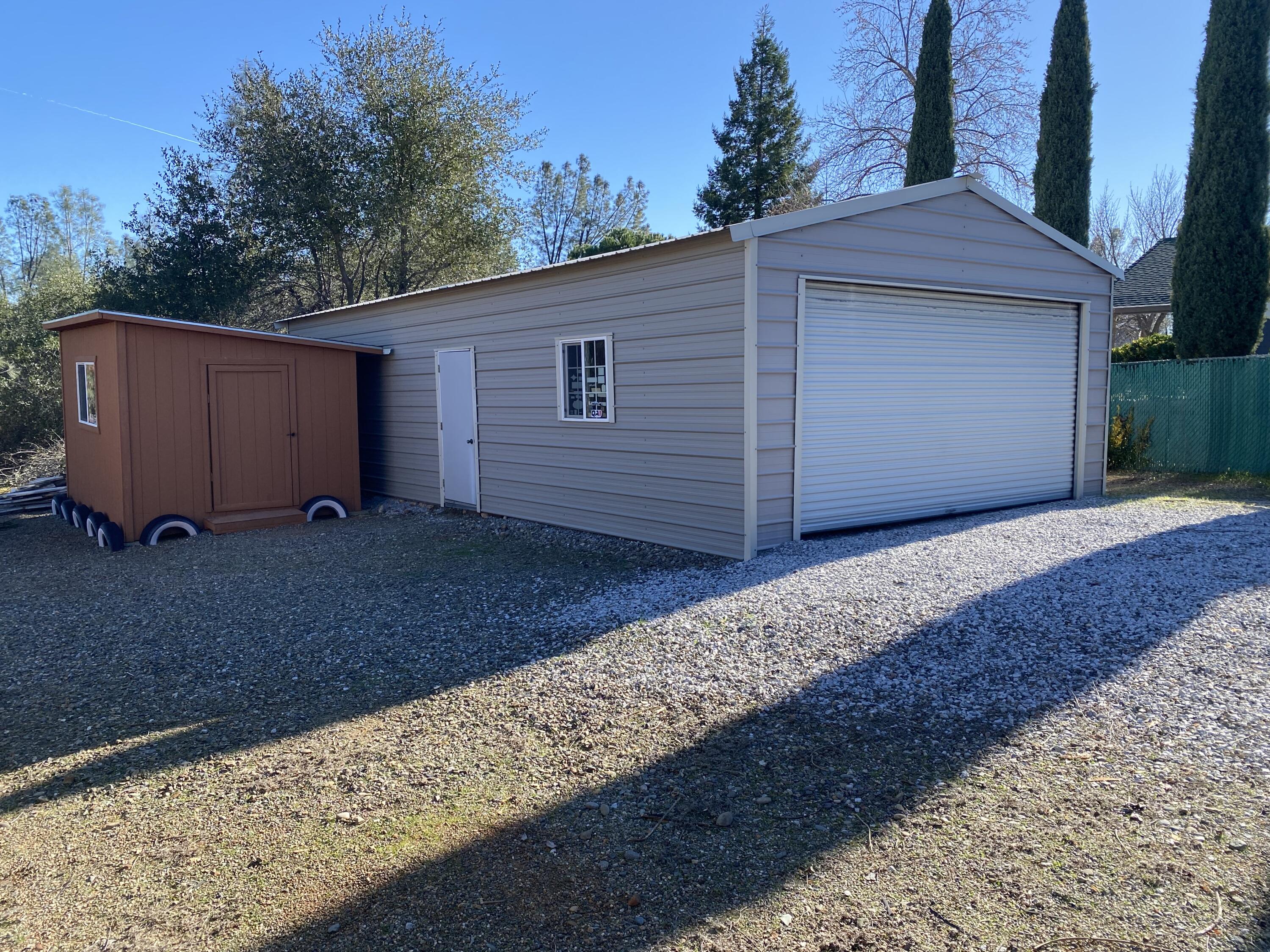 6865 Amber Ridge Drive Anderson, CA 96007 - Photo 23 of 26 Side Yard