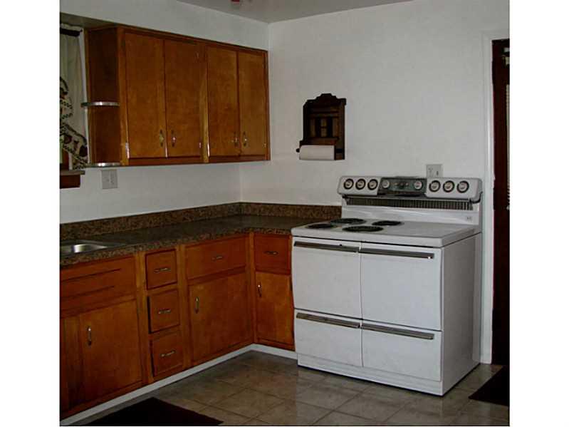 1528 Renton Road Plum, PA 15239 - Photo 8 of 21 Kitchen.
