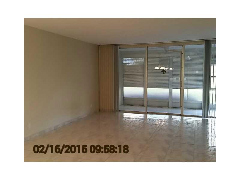 2651 South Course Drive, Unit 101 Pompano Beach, FL 33069 - Photo 4 of 12 Living Room