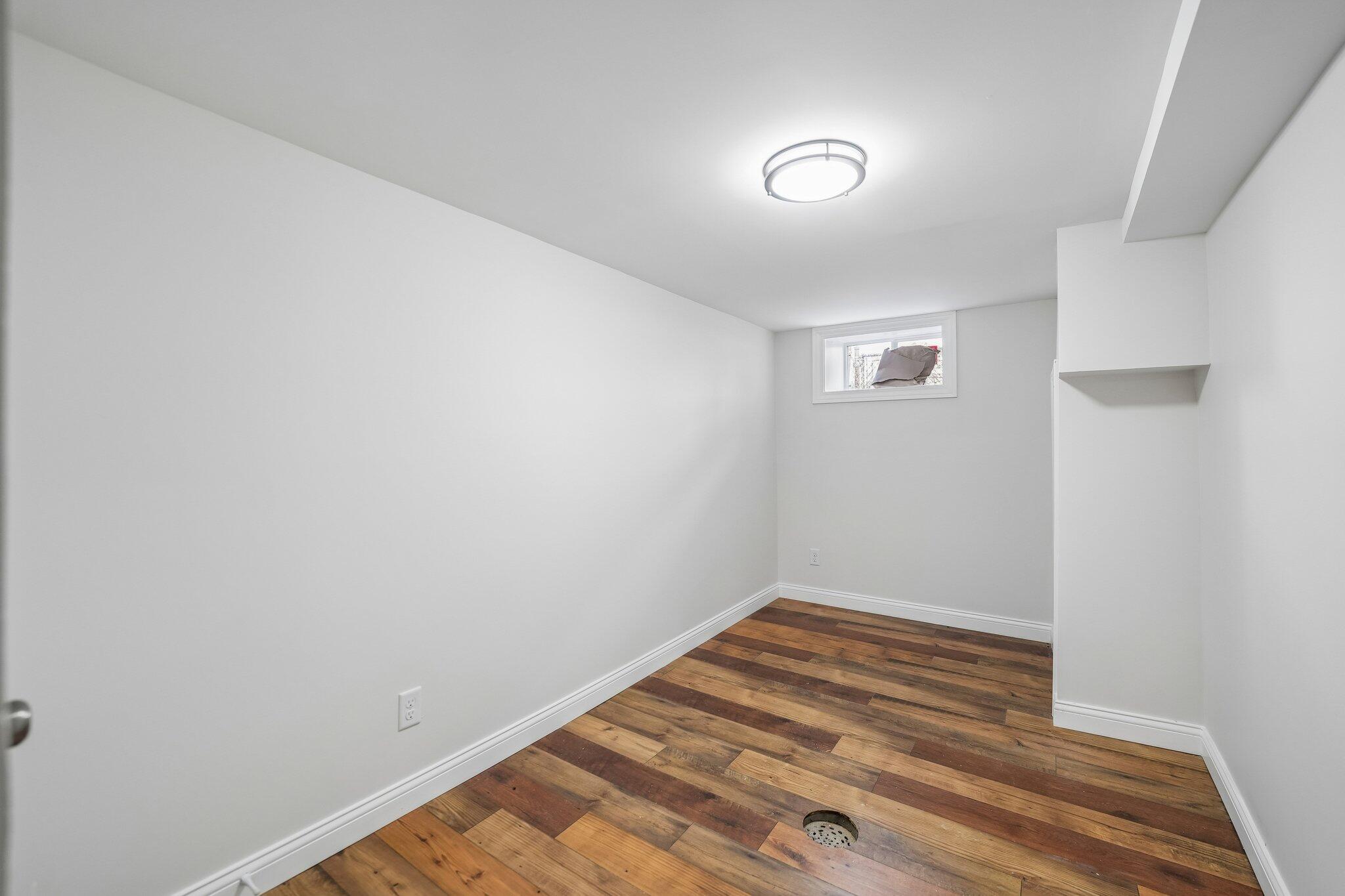 1043 Colfax Street Gary, IN 46406 - Photo 9 of 15 a view of room