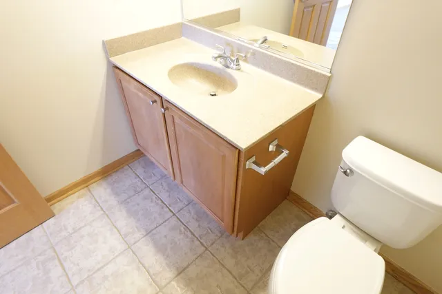 $2,950 | 1093 North Claremont Drive, Unit 714, Palatine, IL 60074