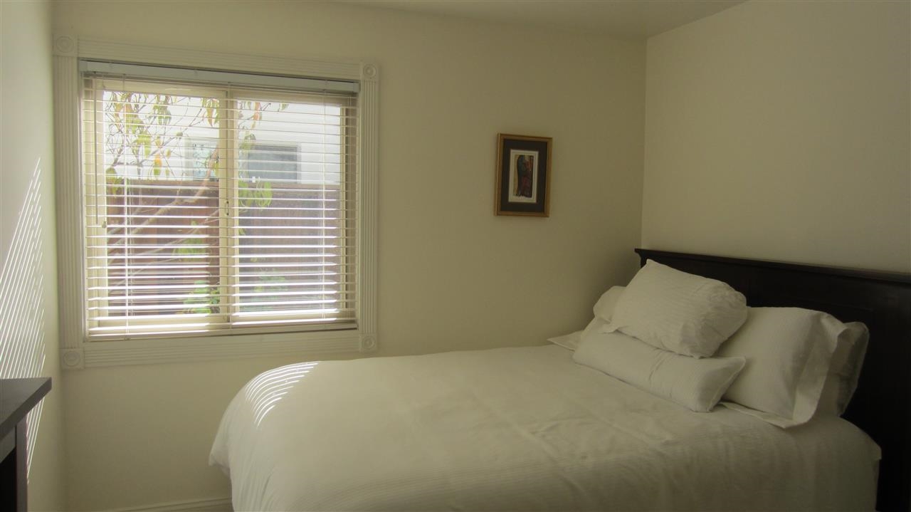 321 Trailview Road Encinitas, CA 92024 - Photo 17 of 25 Third Bedroom