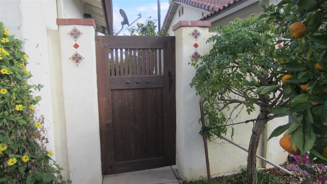 321 Trailview Road Encinitas, CA 92024 - Photo 24 of 25 Side Gate to Backyard