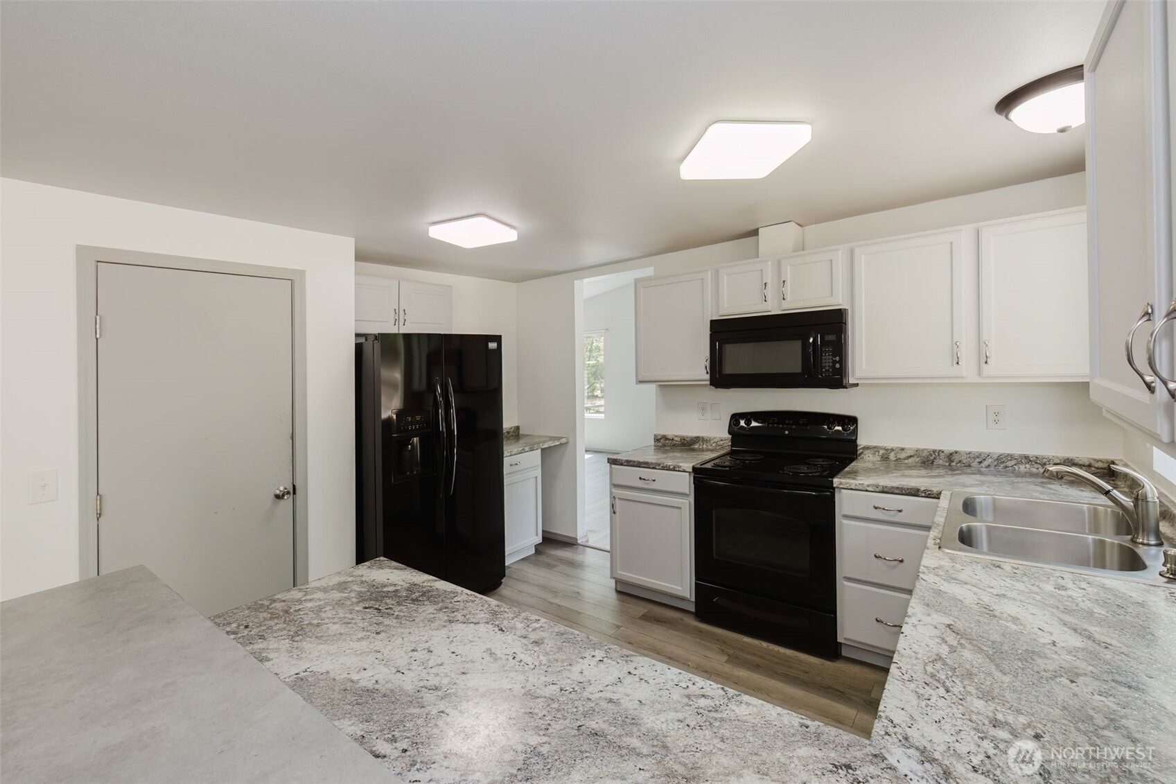 5151 East Pickering Road Shelton, WA 98584 - Photo 12 of 32 Gallery Image 12