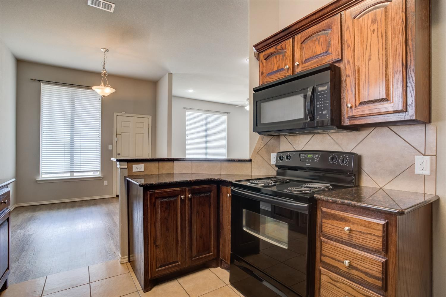 7803 85th Street Lubbock, TX 79424 - Photo 7 of 24 Photo 7