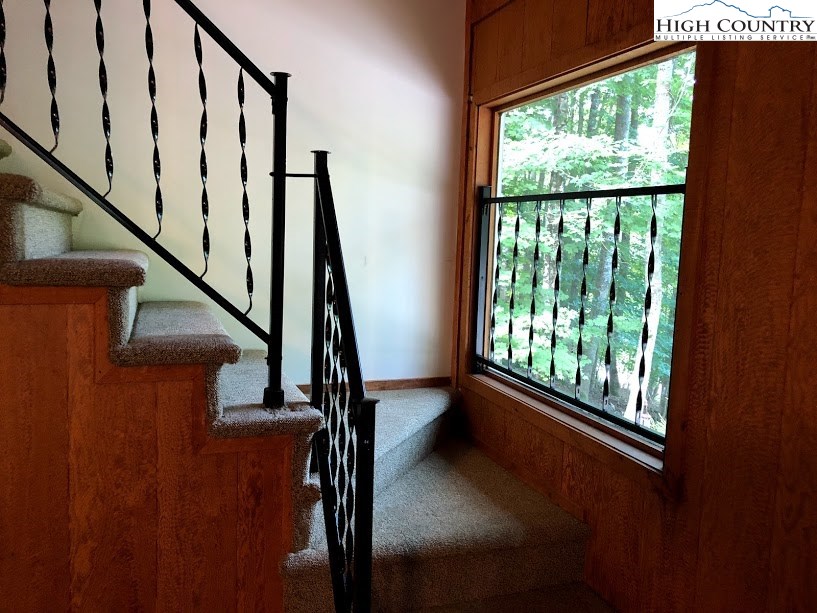 207 Spring Branch Road Beech Mountain, NC 28604 - Photo 21 of 43 Gallery Image 21
