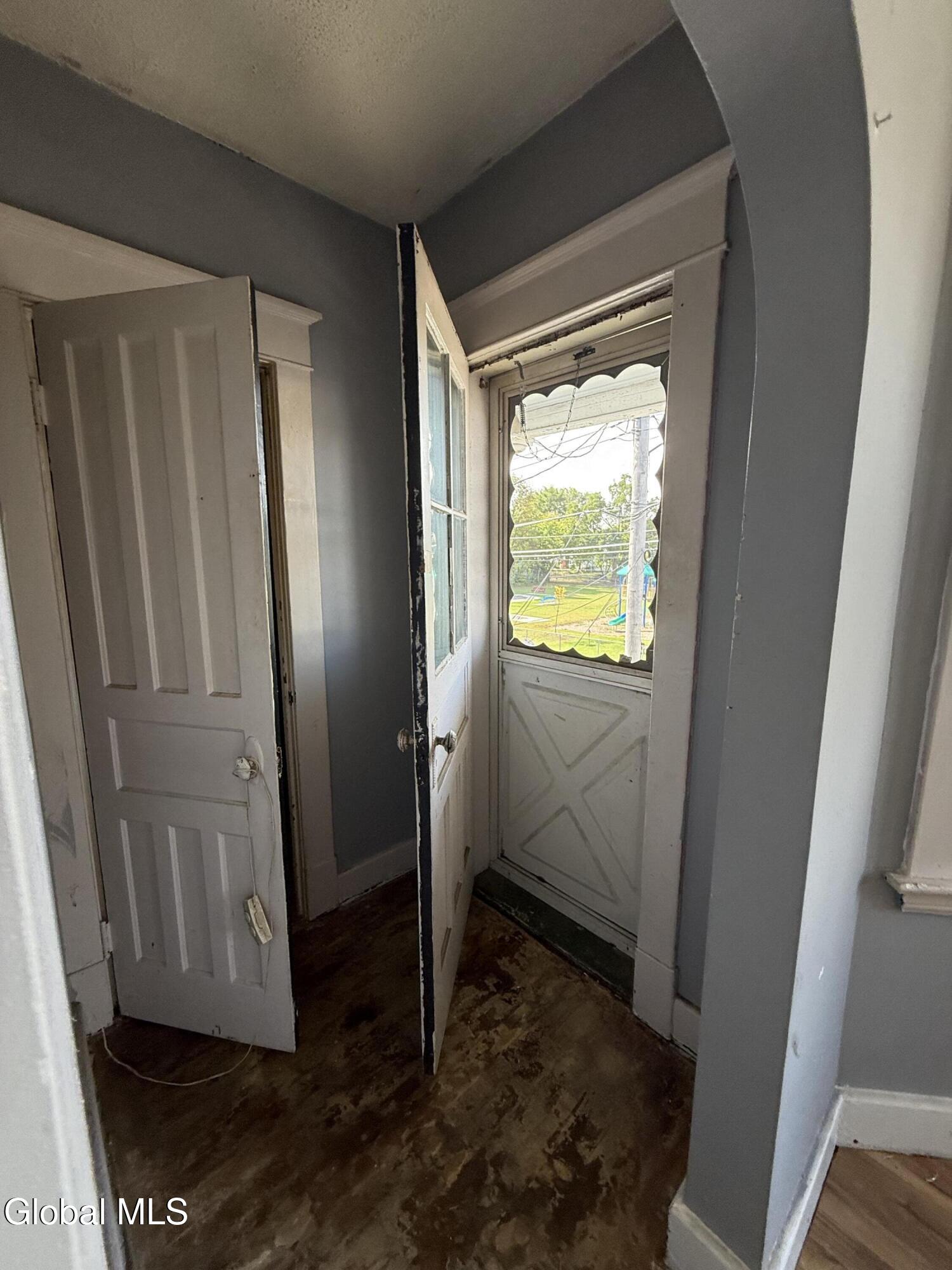 1005 Congress Street Schenectady, NY 12303 - Photo 19 of 34 IMG_2416