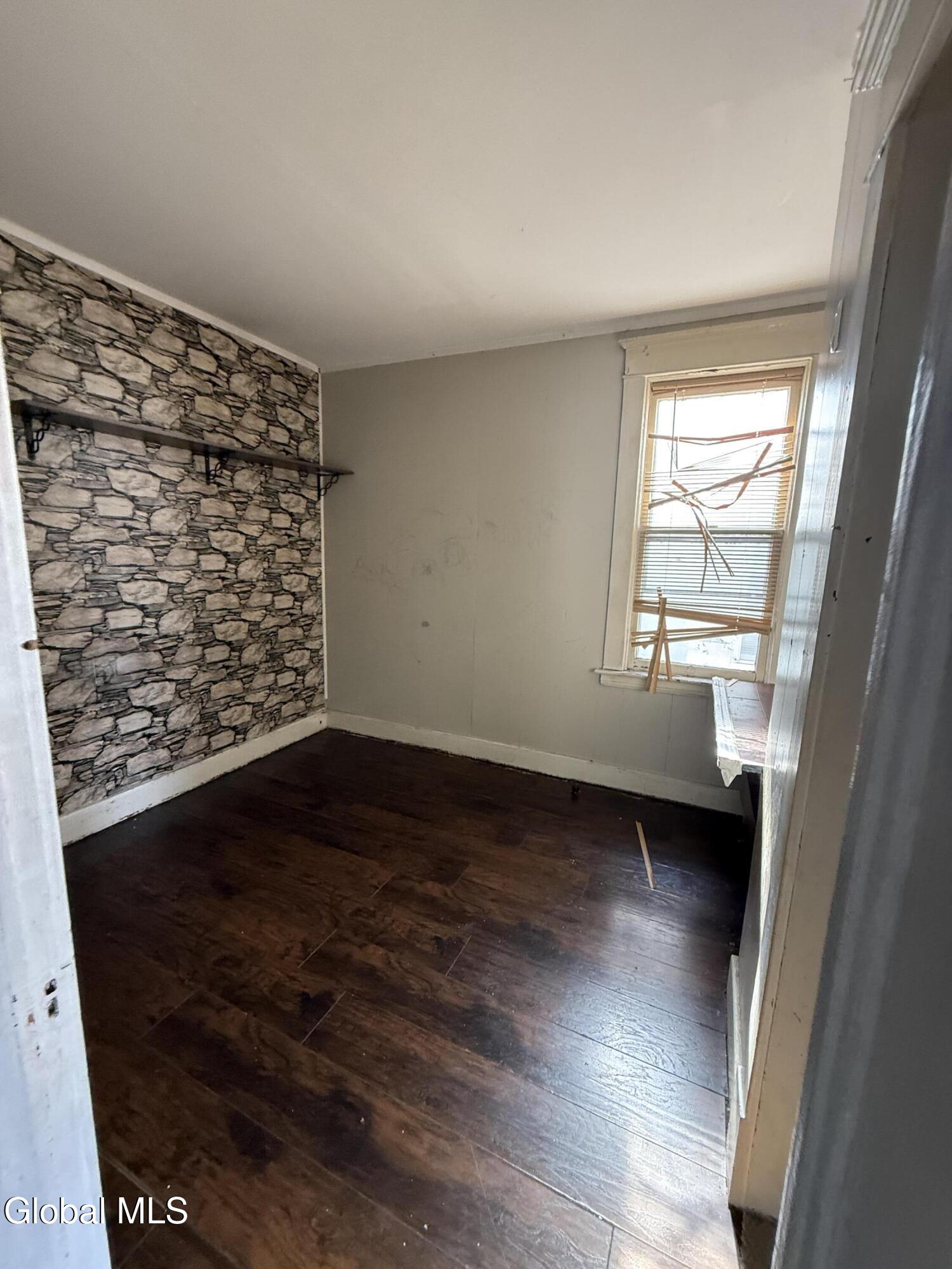 1005 Congress Street Schenectady, NY 12303 - Photo 21 of 34 IMG_2418