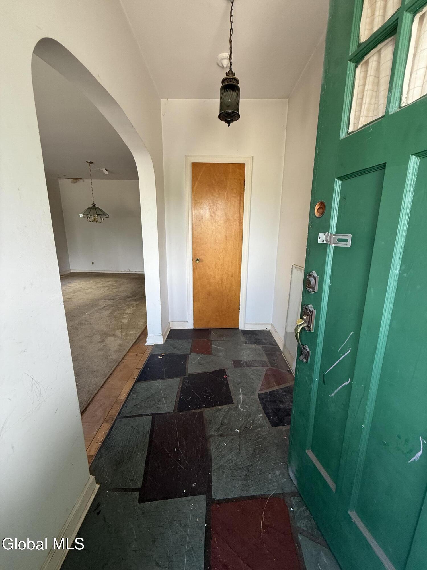 1005 Congress Street Schenectady, NY 12303 - Photo 7 of 34 IMG_2426