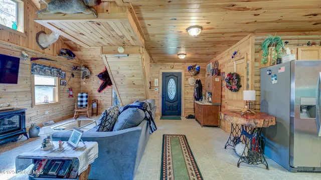 $370,000 | 260 Old Northville Road, Hope, NY 12134