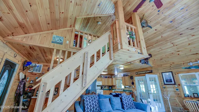 $370,000 | 260 Old Northville Road, Hope, NY 12134