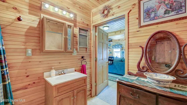 $370,000 | 260 Old Northville Road, Hope, NY 12134