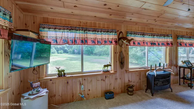 $370,000 | 260 Old Northville Road, Hope, NY 12134