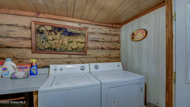 $370,000 | 260 Old Northville Road, Hope, NY 12134