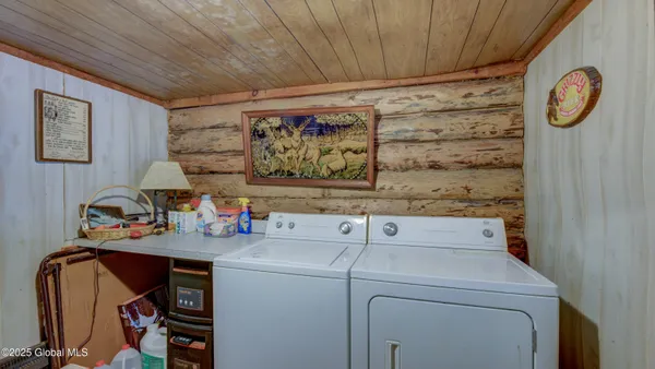 $370,000 | 260 Old Northville Road, Hope, NY 12134
