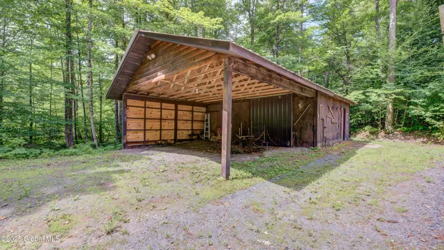 $370,000 | 260 Old Northville Road, Hope, NY 12134