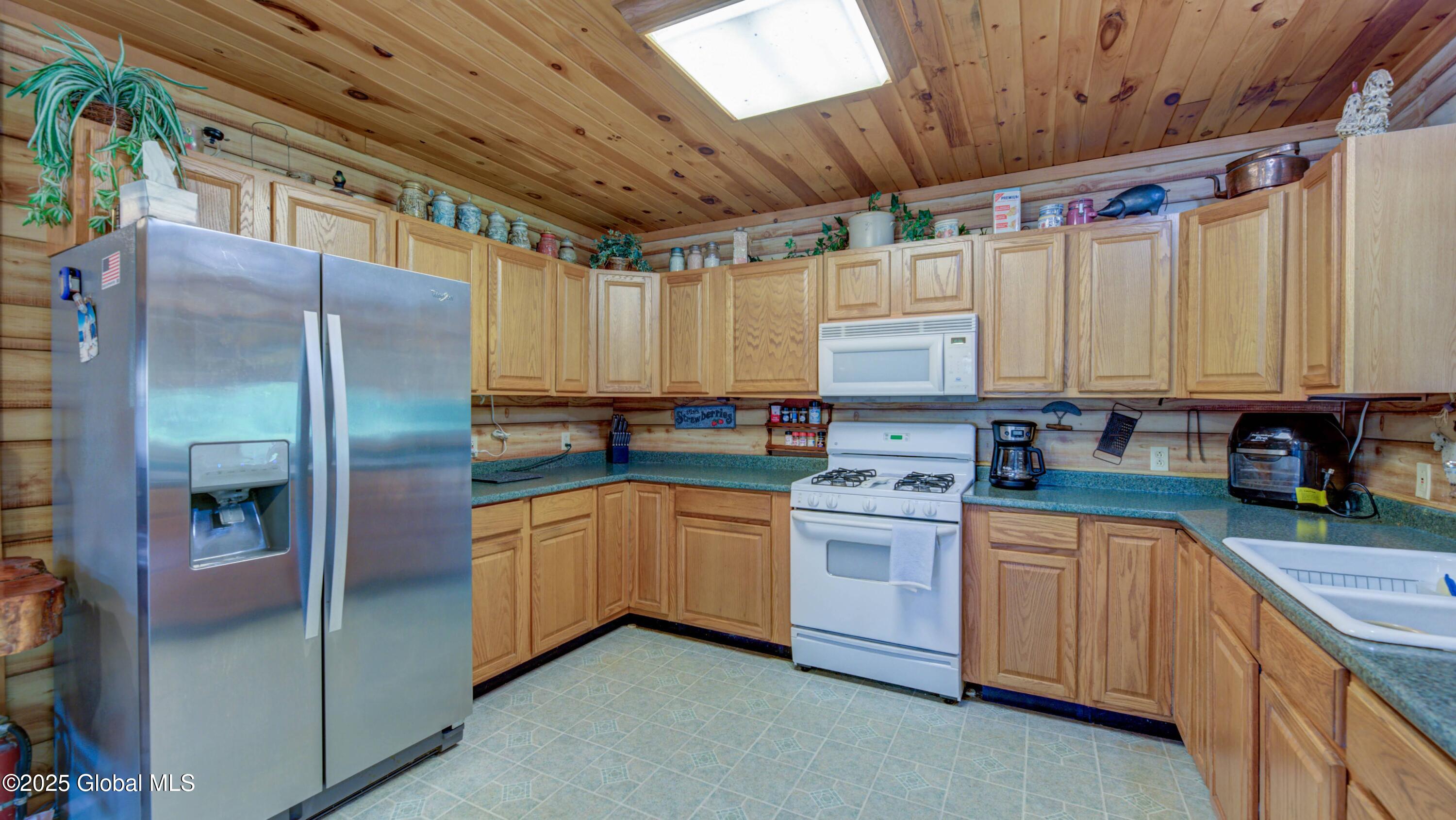 260 Old Northville Road Hope, NY 12134 - Photo 4 of 77 Witts End-11