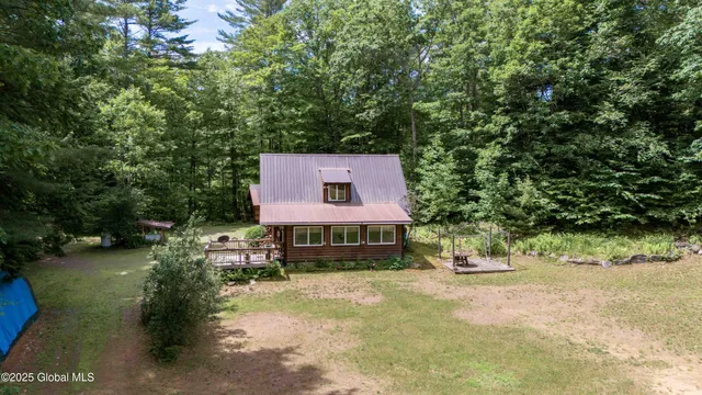 $370,000 | 260 Old Northville Road, Hope, NY 12134