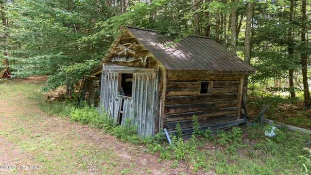 $370,000 | 260 Old Northville Road, Hope, NY 12134