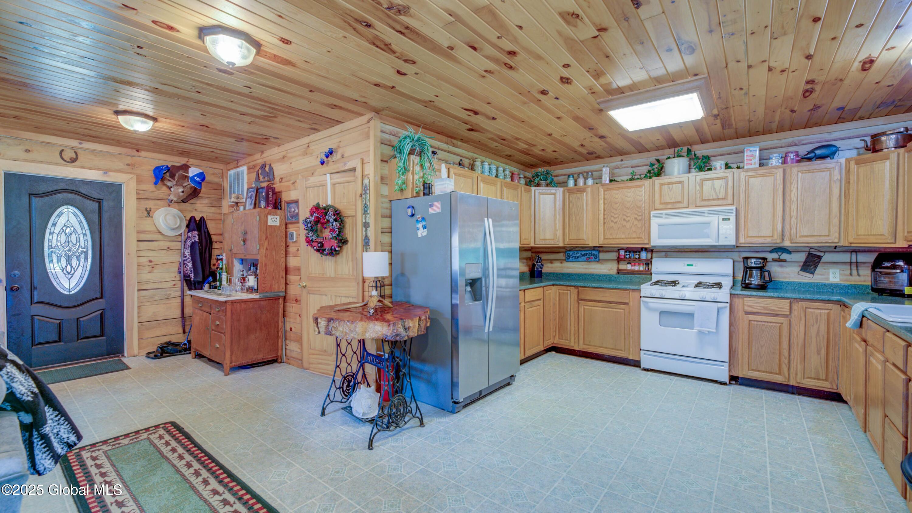 260 Old Northville Road Hope, NY 12134 - Photo 7 of 77 Witts End-9