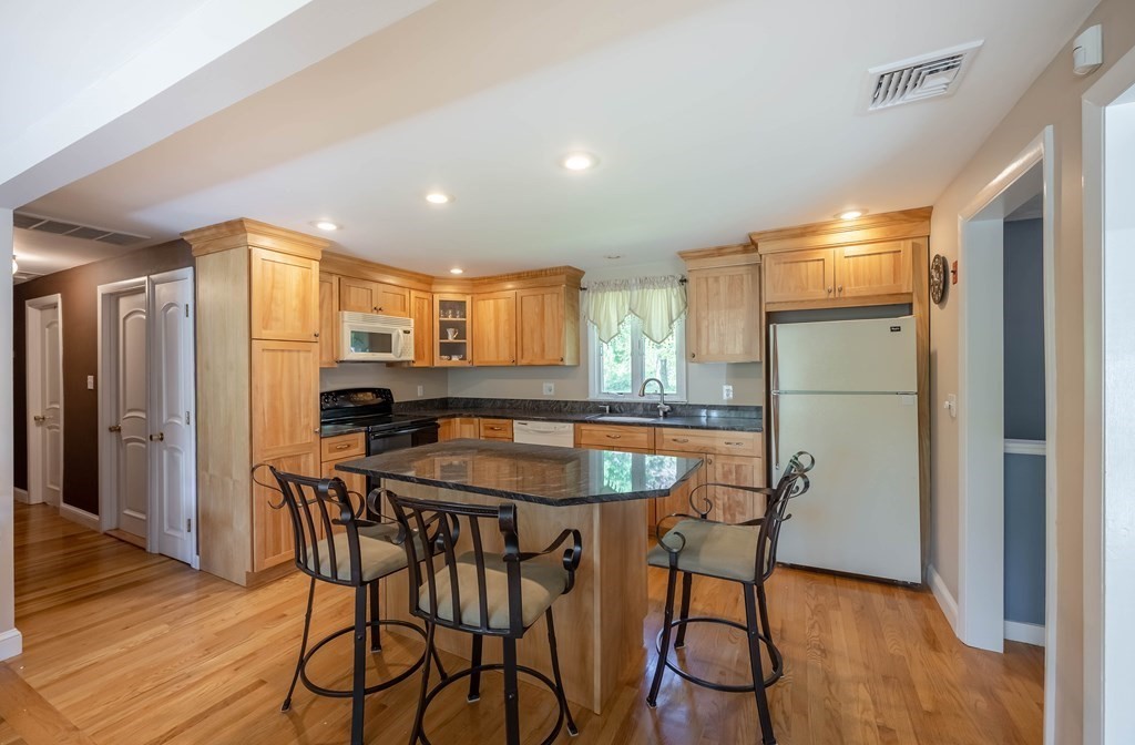 14 Bailey Road Tewksbury, MA 01876 - Photo 6 of 26 Gallery Image 6