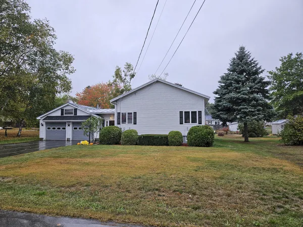 $271,350 | 11 Ash Street, Madison, ME 04950
