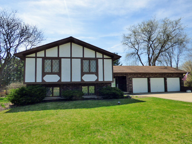 38-w059 Pine Road St. Charles, IL 60175 - Photo 1 of 38
