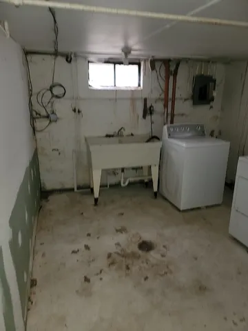 $389,900 | 213 South Summit Street, Wheaton, IL 60187