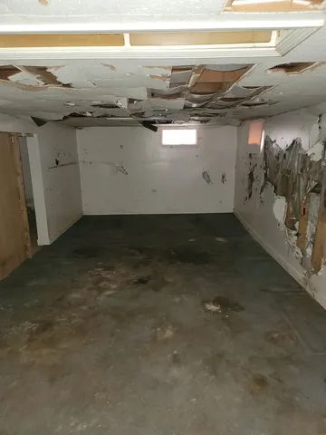 $389,900 | 213 South Summit Street, Wheaton, IL 60187