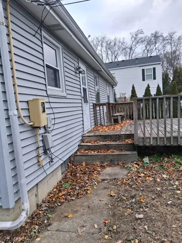 $389,900 | 213 South Summit Street, Wheaton, IL 60187