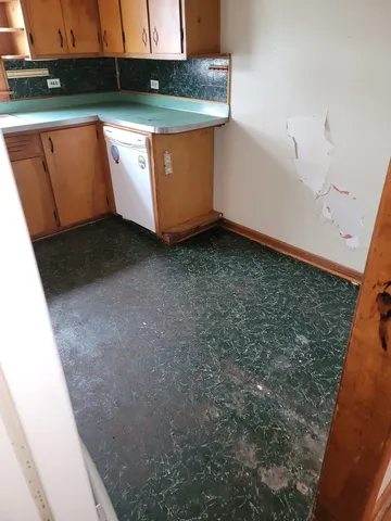 $389,900 | 213 South Summit Street, Wheaton, IL 60187