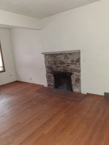 $389,900 | 213 South Summit Street, Wheaton, IL 60187