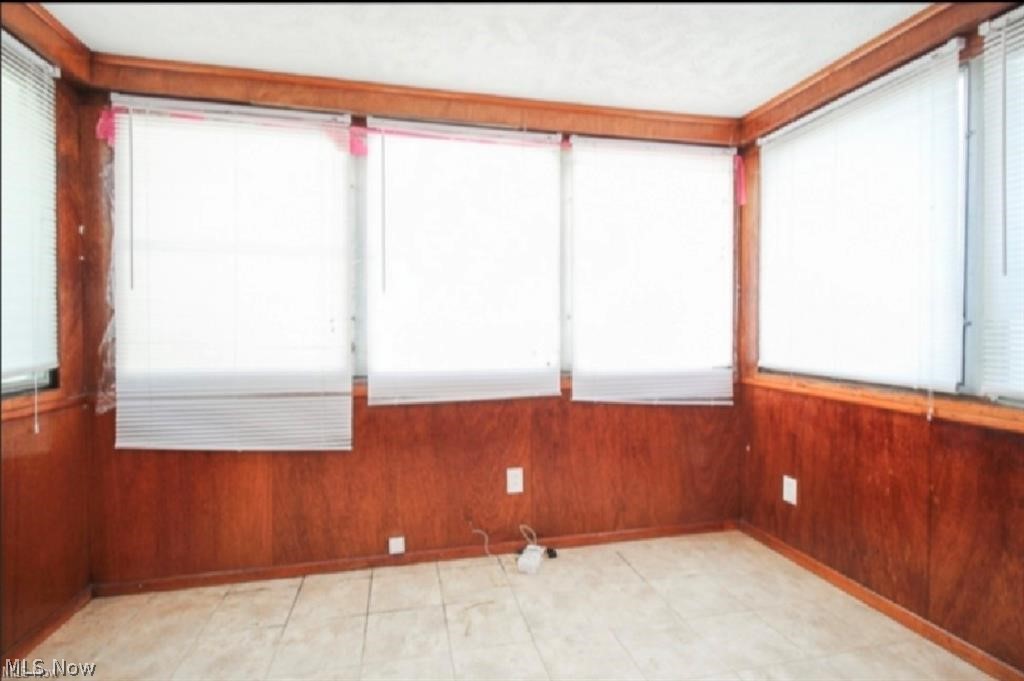 971 Rushleigh Road Cleveland Heights, OH 44121 - Photo 6 of 14