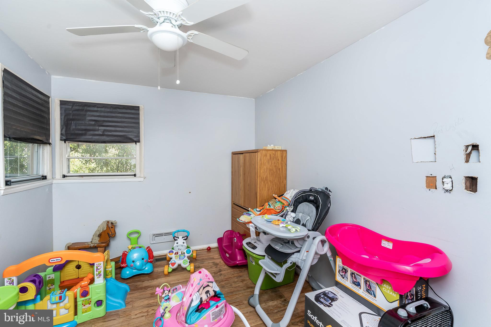 421 North Hammonds Ferry Road Linthicum, MD 21090 - Photo 20 of 41 Second Bedroom